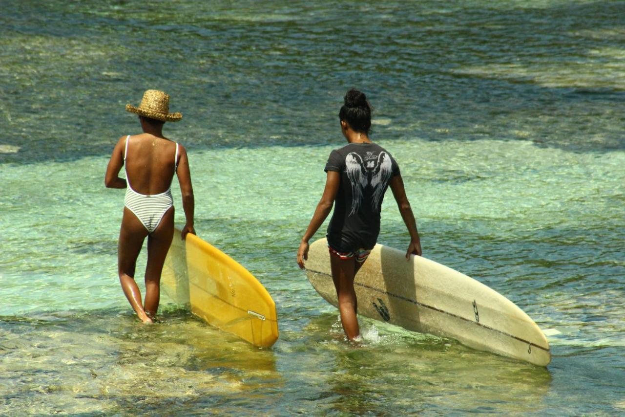 "Triangle Hut" Camp Fuego Siargao Hotel Catangnan Bagian luar foto