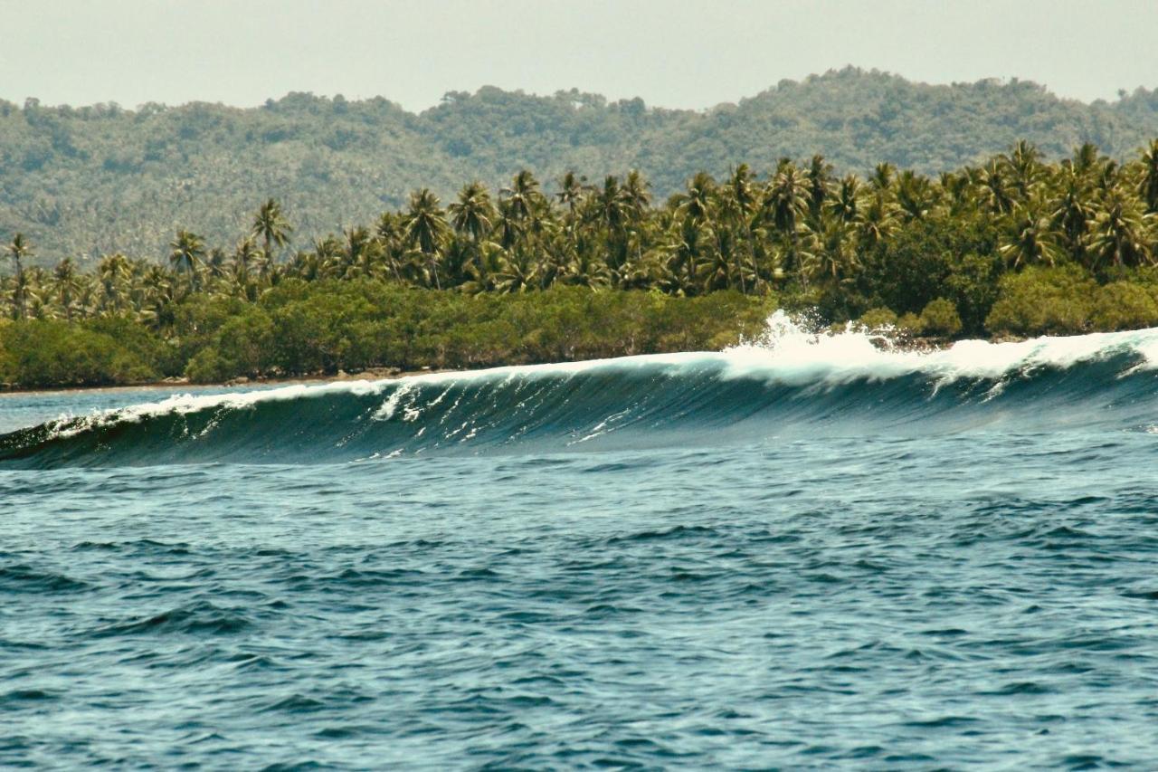 "Triangle Hut" Camp Fuego Siargao Hotel Catangnan Bagian luar foto